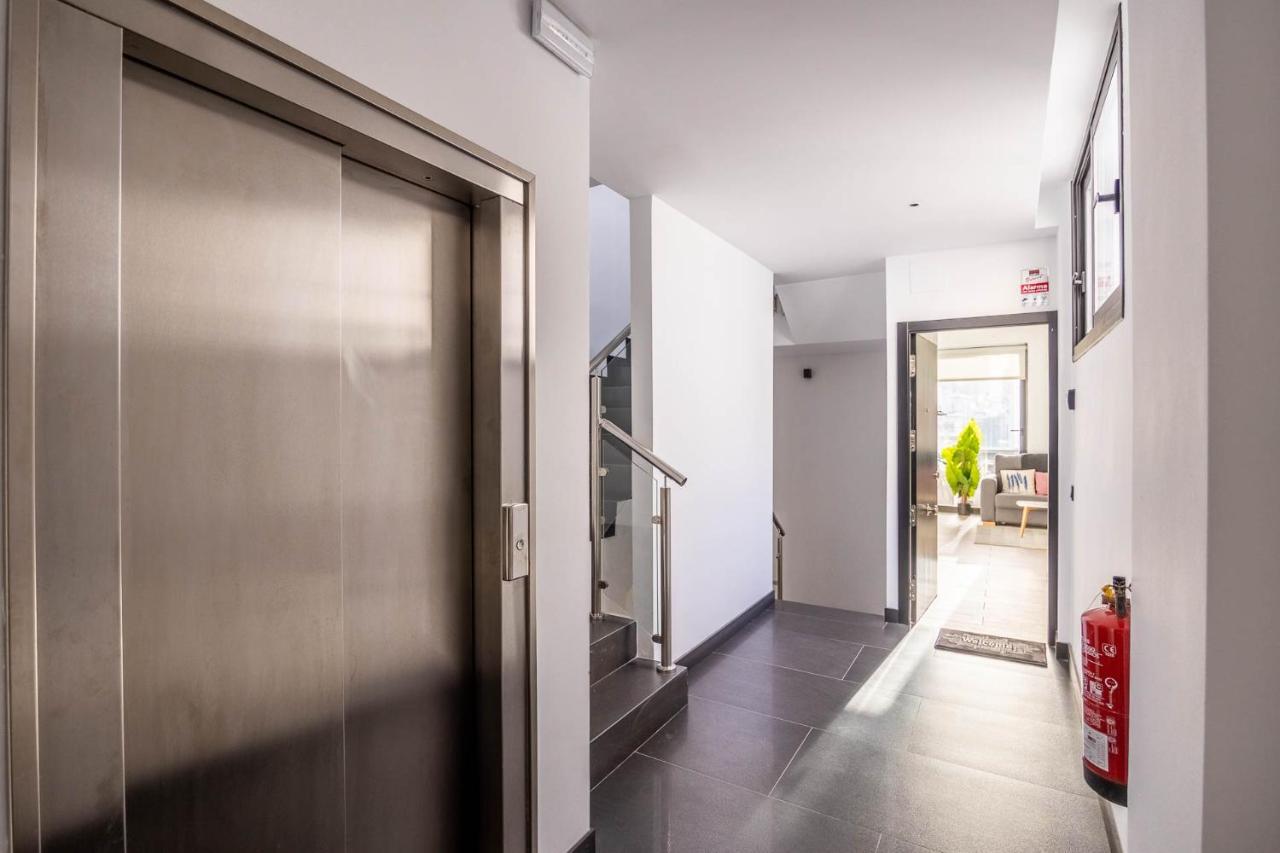 Nervion Suites 1 - Vacacional Sevilla Kültér fotó