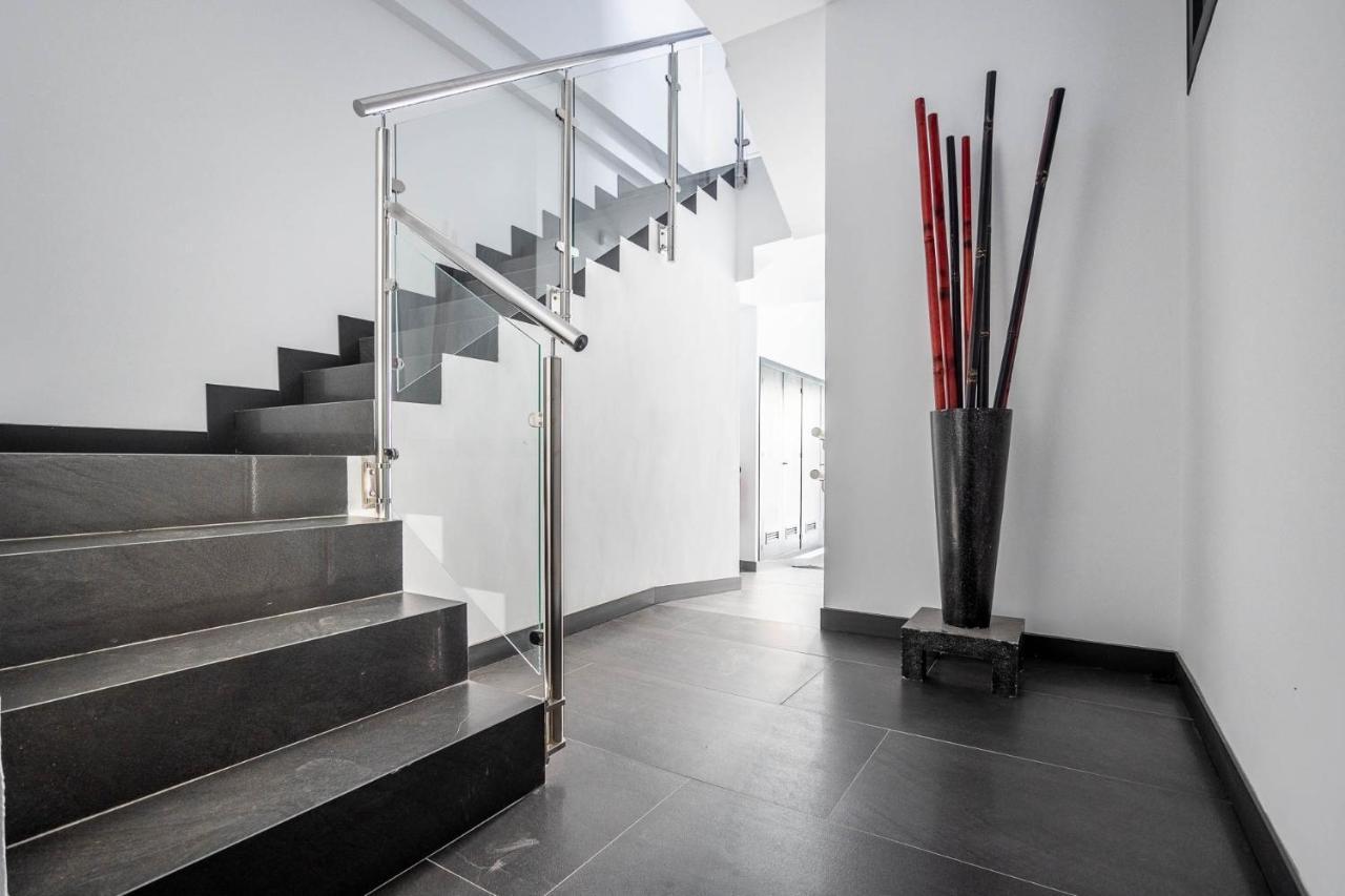 Nervion Suites 1 - Vacacional Sevilla Kültér fotó